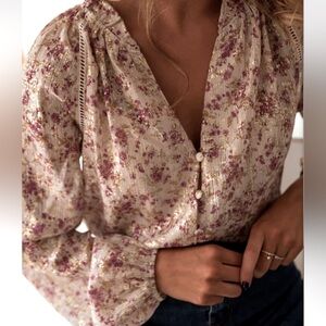Chic Floral Blouse with Gold Shimmer- size m/l from Easy Clothes